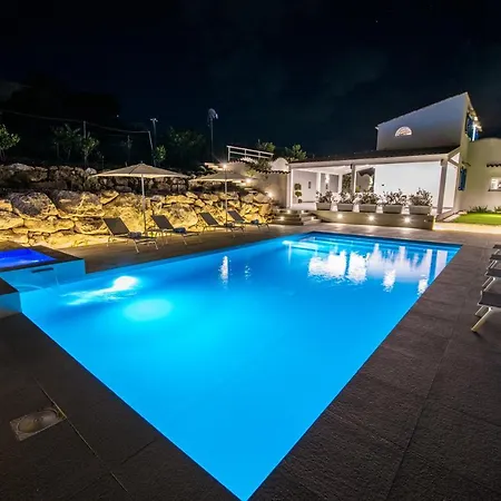 Felice Sicily Villa Partinico